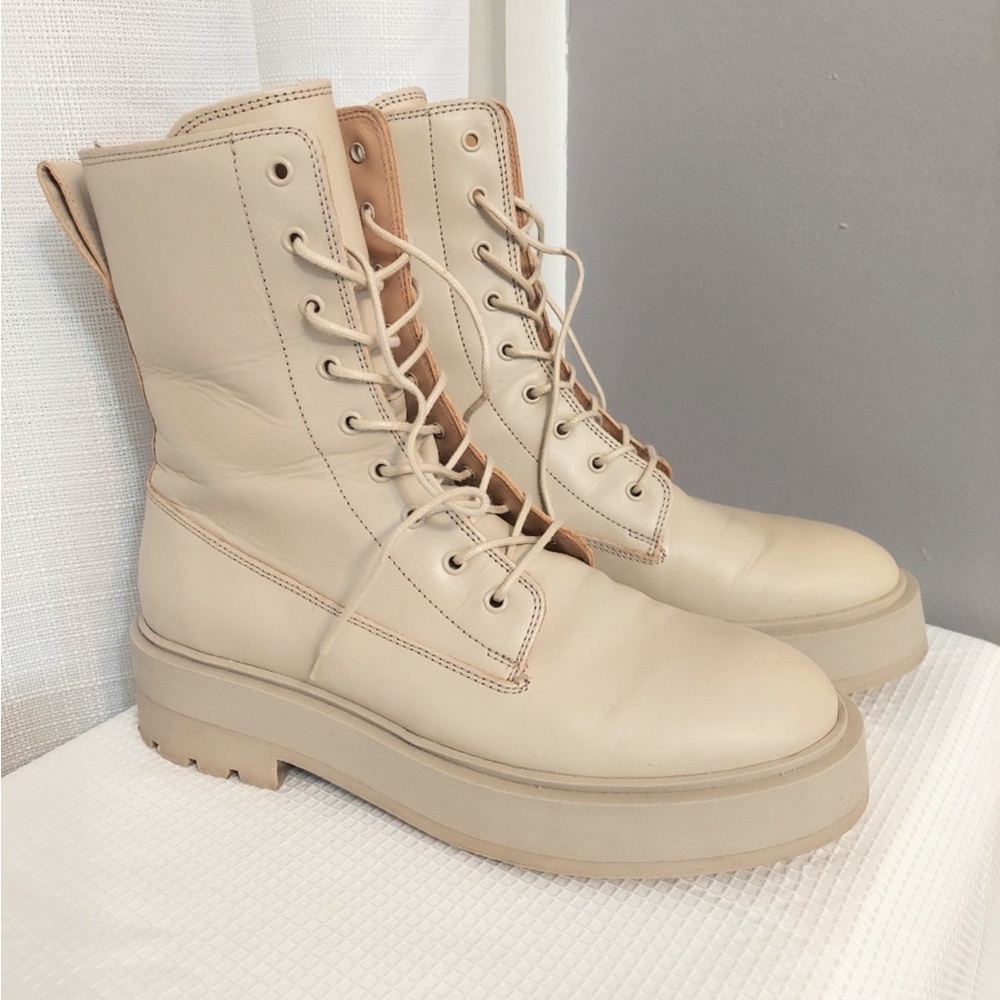 & Other Stories Leather Boots Lace Up
Platform Casual